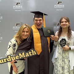 2025graduation photo 20250517 Time-180571 z7ofl0